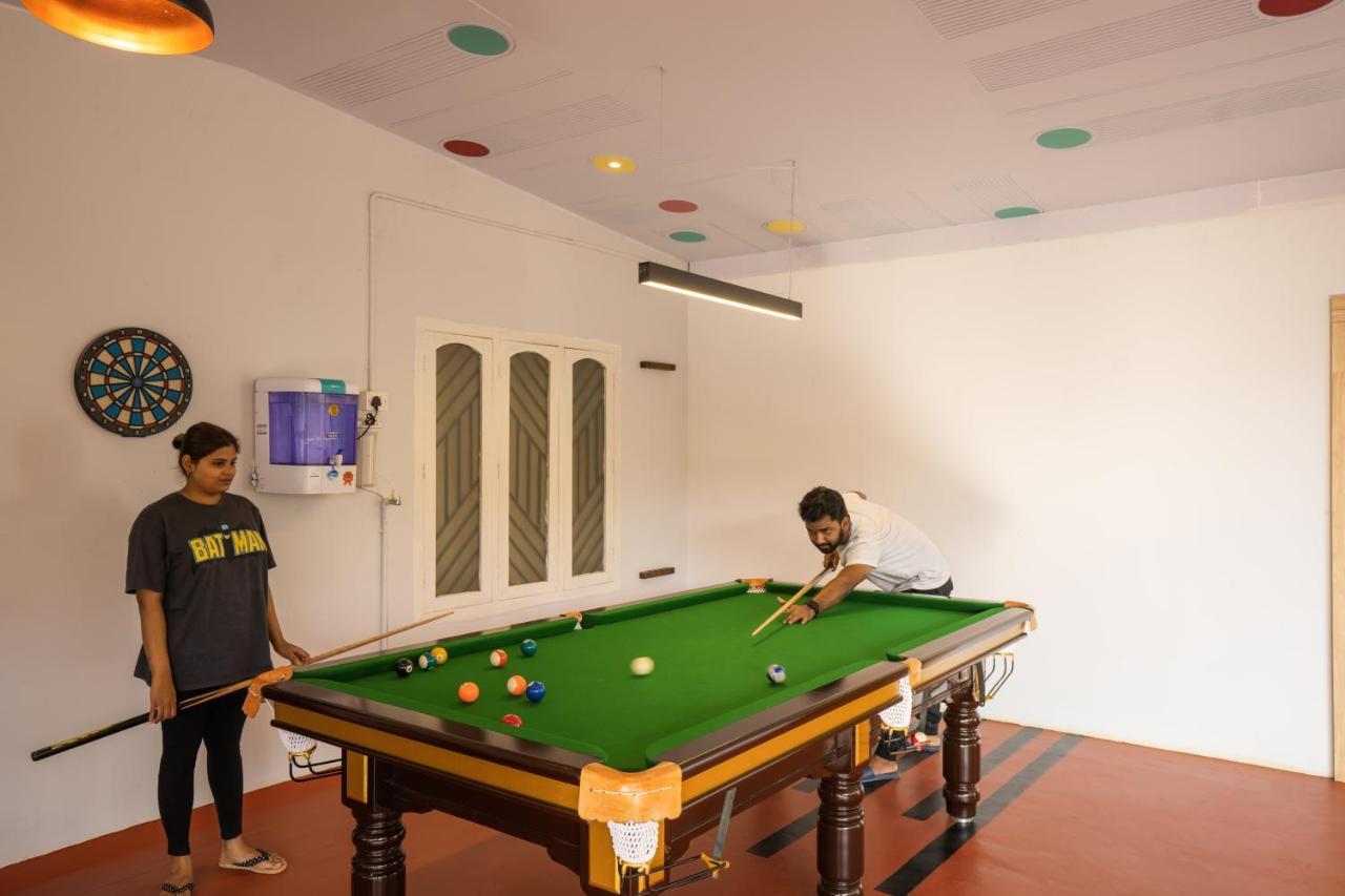 Zostel Coorg, Madikeri Hostel Bagian luar foto