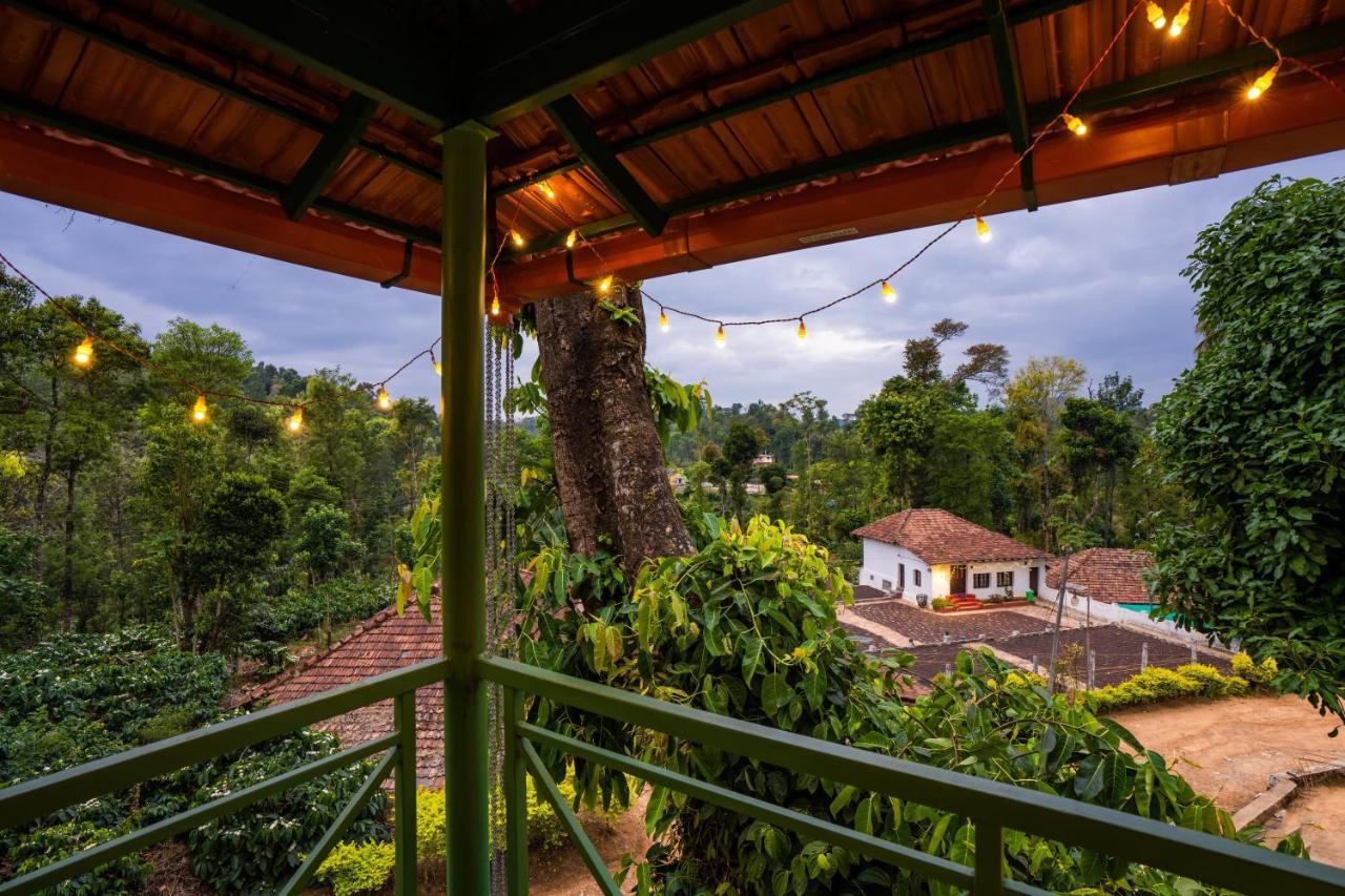 Zostel Coorg, Madikeri Hostel Bagian luar foto