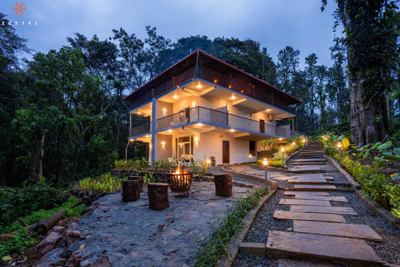 Zostel Coorg, Madikeri Hostel Bagian luar foto
