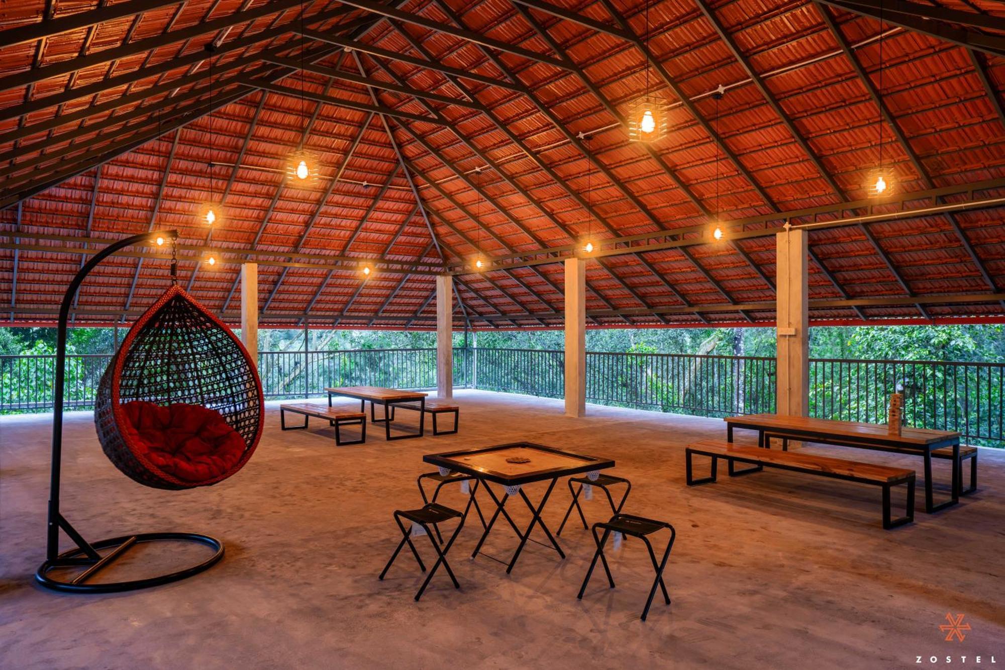 Zostel Coorg, Madikeri Hostel Bagian luar foto