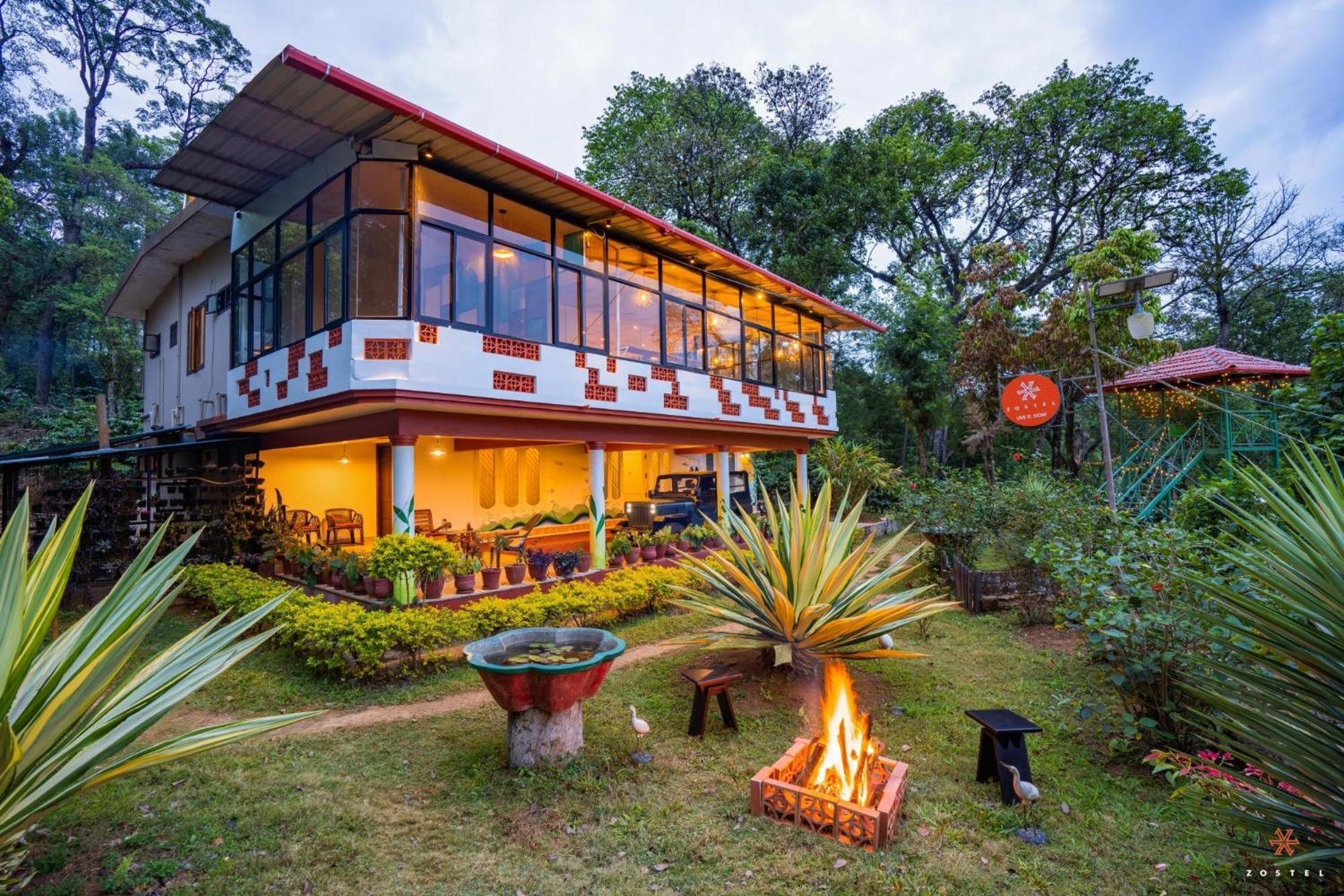 Zostel Coorg, Madikeri Hostel Bagian luar foto